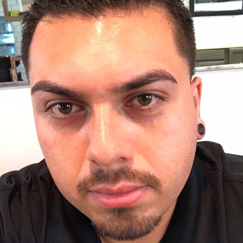 Meet your Posher, Javier